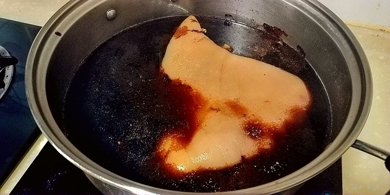 鹵香蹄膀的做法-醬香味鹵菜譜-易網(wǎng)健康養(yǎng)生網(wǎng) 鹵香蹄膀的做法-醬香味鹵菜譜