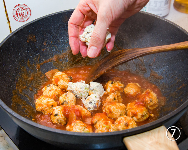紅燴雞肉丸的做法-香辣味燴菜譜-易網健康養生網 紅燴雞肉丸的做法-香辣味燴菜譜