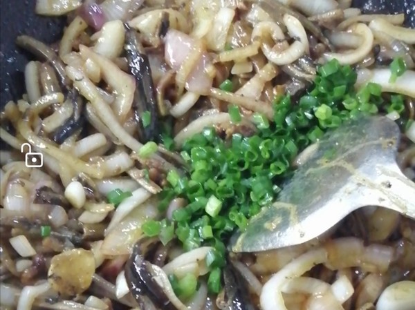 洋蔥炒鱔絲的做法-家常味炒菜譜-易網(wǎng)健康養(yǎng)生網(wǎng) 洋蔥炒鱔絲的做法-家常味炒菜譜