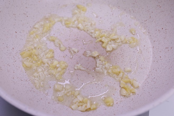 家常炒土豆片的做法-香辣味炒菜譜-易網健康養生網 家常炒土豆片的做法-香辣味炒菜譜