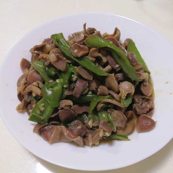 青辣椒炒雞腎的做法-家常味炒菜譜-易網健康養生網 青辣椒炒雞腎的做法-家常味炒菜譜