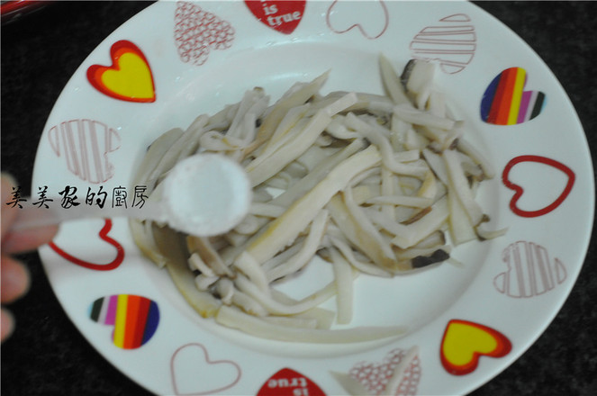 家常芫爆雙鮮的做法-家常味炒菜譜-易網(wǎng)健康養(yǎng)生網(wǎng) 家常芫爆雙鮮的做法-家常味炒菜譜