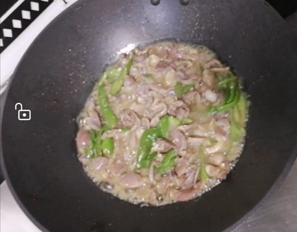 青辣椒炒雞腎的做法-家常味炒菜譜-易網健康養生網 青辣椒炒雞腎的做法-家常味炒菜譜