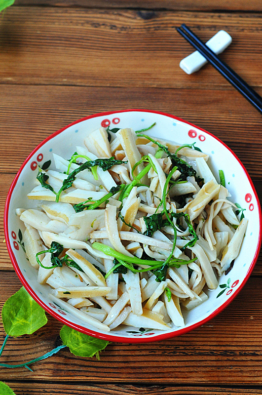 家常芫爆雙鮮的做法-家常味炒菜譜-易網(wǎng)健康養(yǎng)生網(wǎng) 家常芫爆雙鮮的做法-家常味炒菜譜