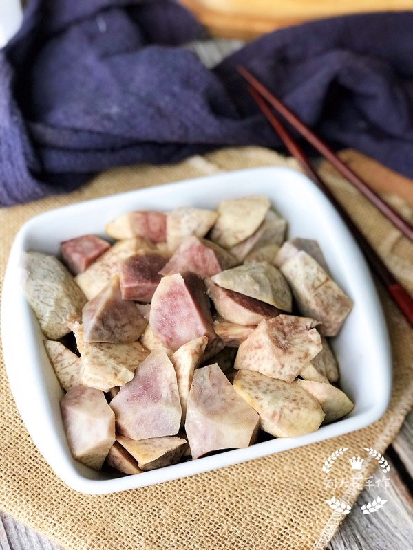 香蒸芋頭（咸鮮版）的做法-家常味蒸菜譜