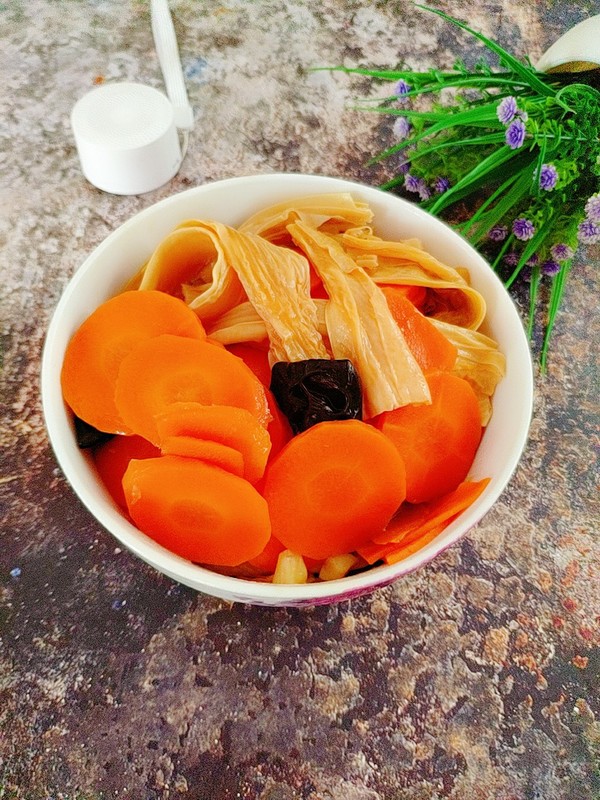 紅蘿卜燉腐竹的做法-家常味燉菜譜-易網健康養生網 紅蘿卜燉腐竹的做法-家常味燉菜譜