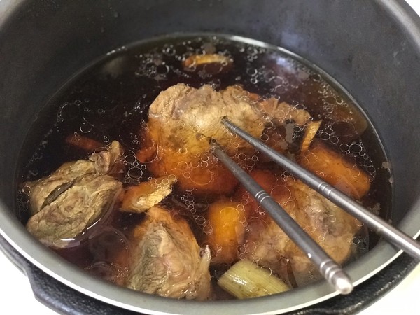 家庭版醬牛肉的做法-家常味燉菜譜-易網(wǎng)健康養(yǎng)生網(wǎng) 家庭版醬牛肉的做法-家常味燉菜譜