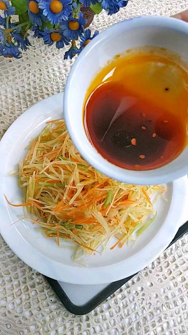 酸辣爽口土豆絲的做法-酸辣味拌菜譜