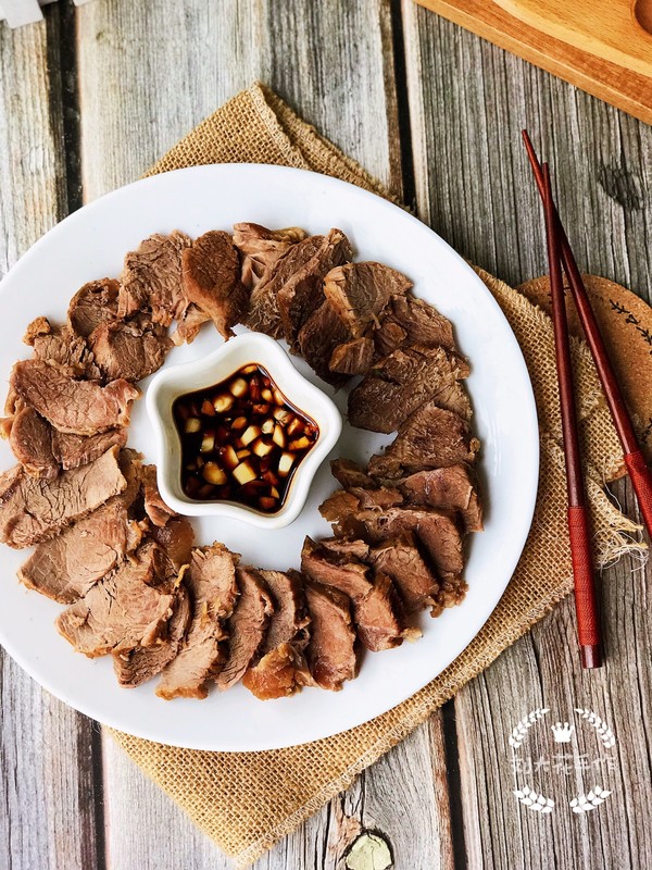 家庭版醬牛肉的做法-家常味燉菜譜-易網(wǎng)健康養(yǎng)生網(wǎng) 家庭版醬牛肉的做法-家常味燉菜譜