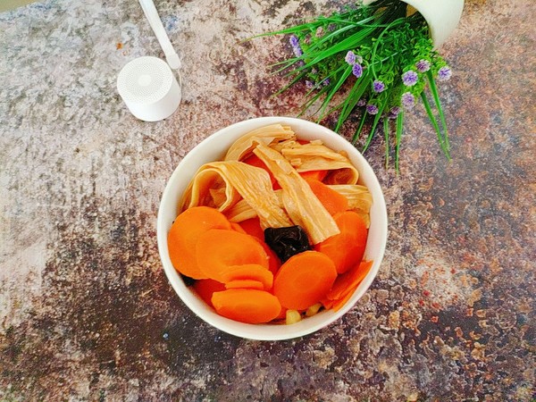 紅蘿卜燉腐竹的做法-家常味燉菜譜-易網健康養生網 紅蘿卜燉腐竹的做法-家常味燉菜譜