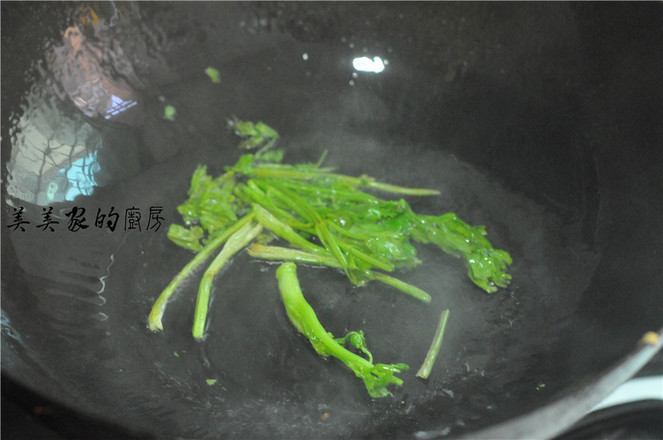 家常芫爆雙鮮的做法-家常味炒菜譜-易網(wǎng)健康養(yǎng)生網(wǎng) 家常芫爆雙鮮的做法-家常味炒菜譜