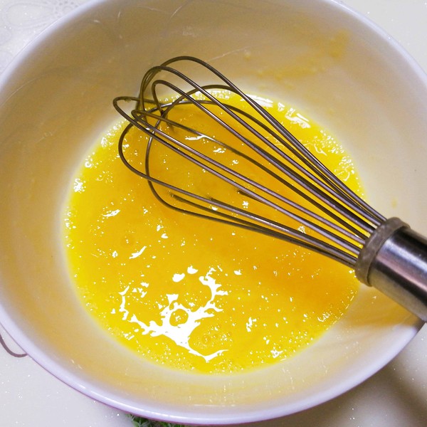 翡翠豆苗炒雞蛋的做法-家常味炒菜譜-易網<a href=http://www.jsjjzhkt.cn/ target=_blank class=infotextkey>健康養生</a>網 翡翠豆苗炒雞蛋的做法-家常味炒菜譜