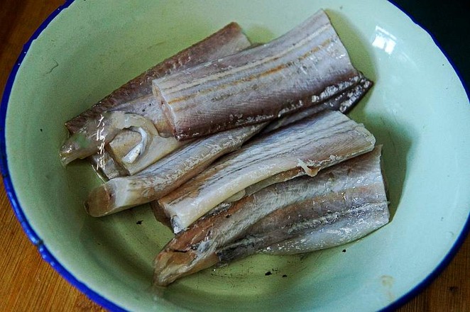 香煎帶魚的做法-咸鮮味煎菜譜-易網健康養生網 香煎帶魚的做法-咸鮮味煎菜譜