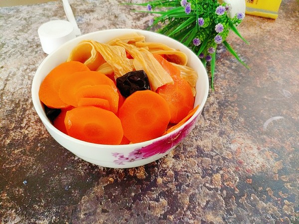 紅蘿卜燉腐竹的做法-家常味燉菜譜-易網健康養生網 紅蘿卜燉腐竹的做法-家常味燉菜譜