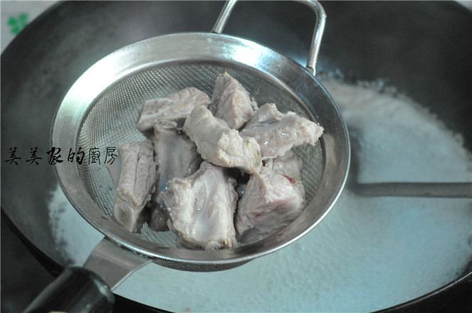 蘿卜腐竹燒排骨的做法-家常味燒菜譜