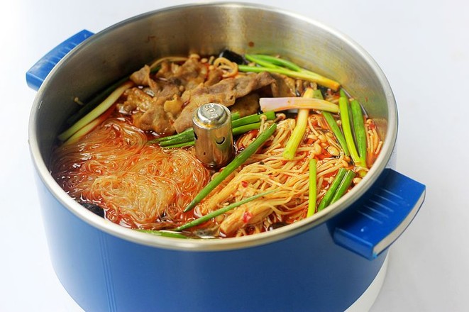 麻辣金針肥牛的做法-麻辣味煮菜譜-易網(wǎng)健康養(yǎng)生網(wǎng) 麻辣金針肥牛的做法-麻辣味煮菜譜