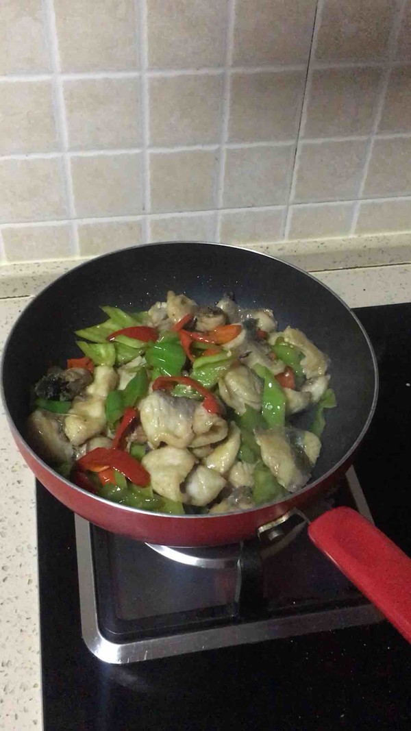 燒魚(yú)片的做法-家常味炒菜譜