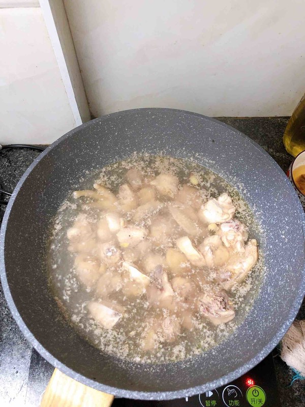 板栗燒雞的做法-醬香味燒菜譜-易網健康養生網 板栗燒雞的做法-醬香味燒菜譜