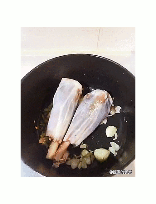 什錦蔬菜燉羊腱的做法-甜味燉菜譜