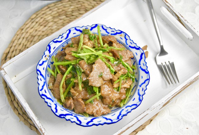 香菜嫩牛肉的做法-咸鮮味燒菜譜-易網(wǎng)健康養(yǎng)生網(wǎng) 香菜嫩牛肉的做法-咸鮮味燒菜譜