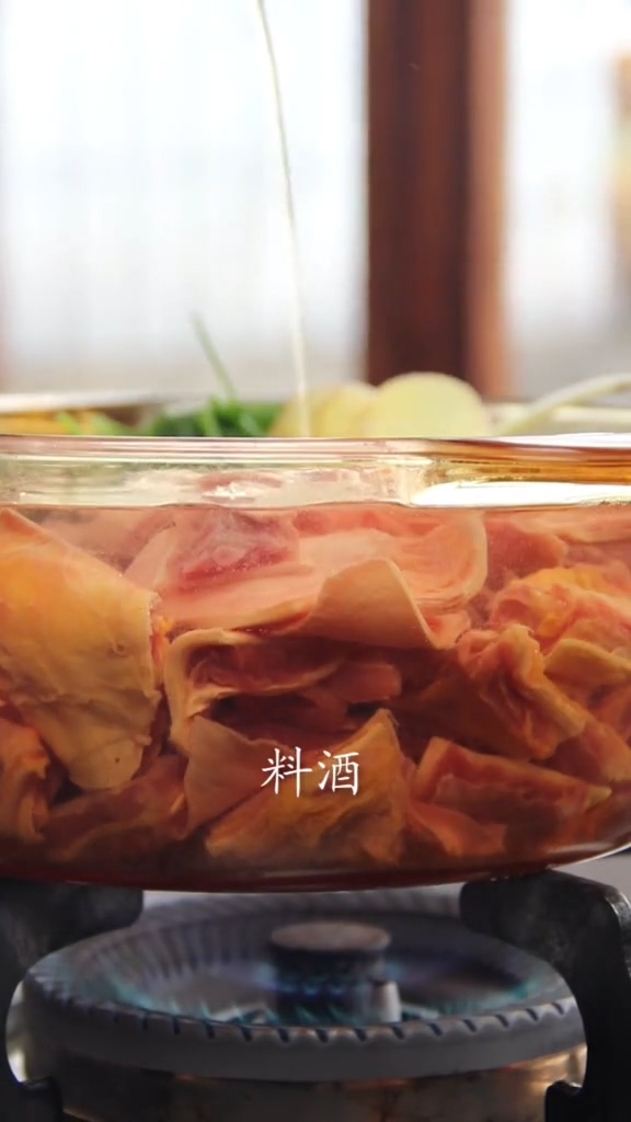 土豆燉牛腩的做法-家常味燉菜譜