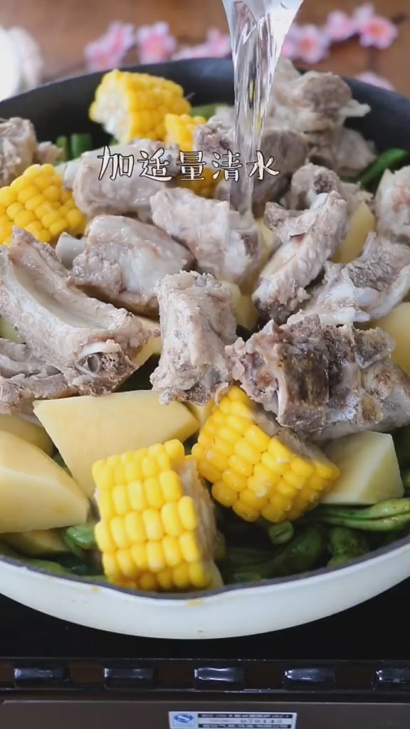 家常燉排骨的做法-咸鮮味燉菜譜-易網健康養生網 家常燉排骨的做法-咸鮮味燉菜譜