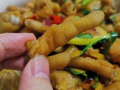檸檬雞爪的做法-家常味拌菜譜-易網健康養生網 檸檬雞爪的做法-家常味拌菜譜