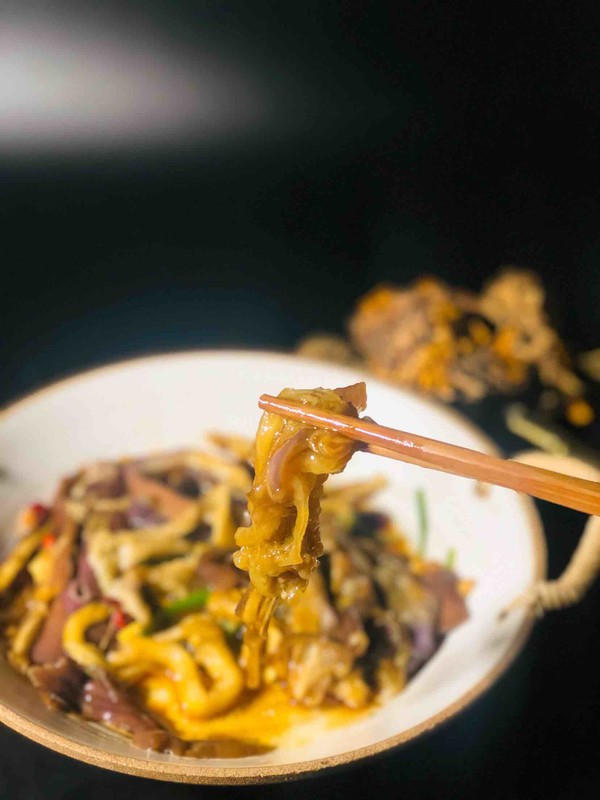 手撕茄子的做法-醬香味拌菜譜-易網健康養生網 手撕茄子的做法-醬香味拌菜譜