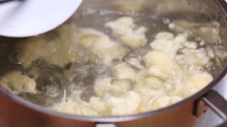 黃金花菜的做法-家常味炒菜譜-易網健康養生網 黃金花菜的做法-家常味炒菜譜