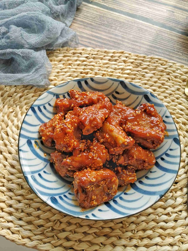 酸酸甜甜,糖醋排骨的做法-酸甜味炸菜譜-易網健康養生網 酸酸甜甜,糖醋排骨的做法-酸甜味炸菜譜