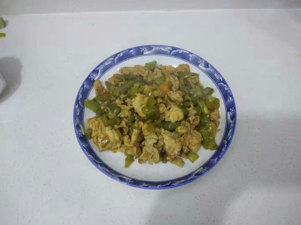 黃豆醬炒雞蛋尖椒的做法-香辣味炒菜譜-易網(wǎng)健康養(yǎng)生網(wǎng) 黃豆醬炒雞蛋尖椒的做法-香辣味炒菜譜