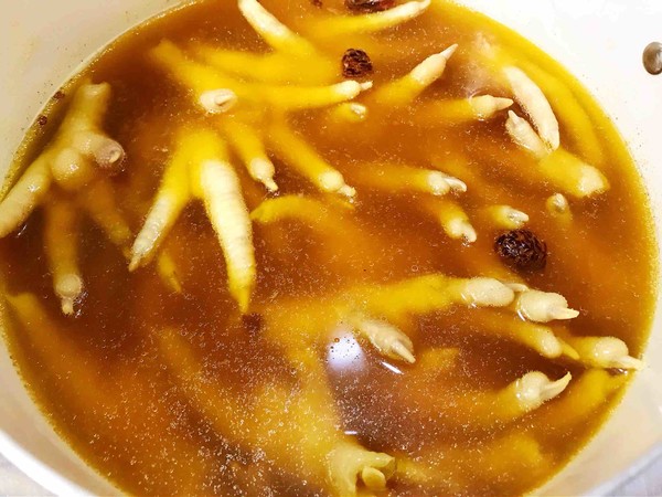 超入味的鹽焗鳳爪的做法-咸鮮味煮菜譜-易網健康養(yǎng)生網 超入味的鹽焗鳳爪的做法-咸鮮味煮菜譜