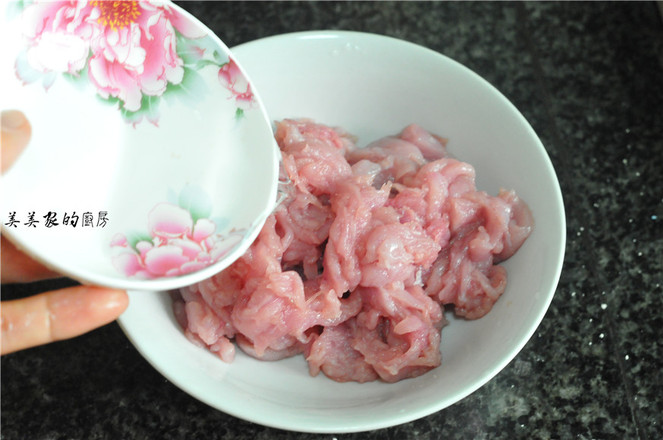 蒜爆肉片的做法-家常味炒菜譜-易網健康養生網 蒜爆肉片的做法-家常味炒菜譜