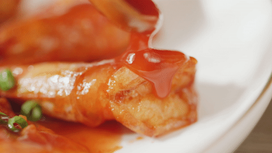 橄欖油油爆蝦【孔老師教做菜】的做法-酸甜味炸菜譜