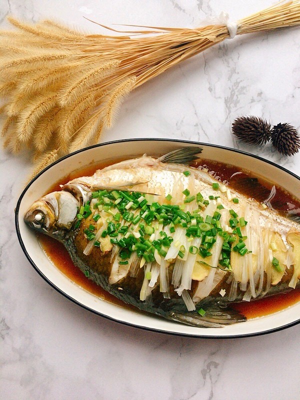 清蒸武昌魚的做法-咸鮮味蒸菜譜