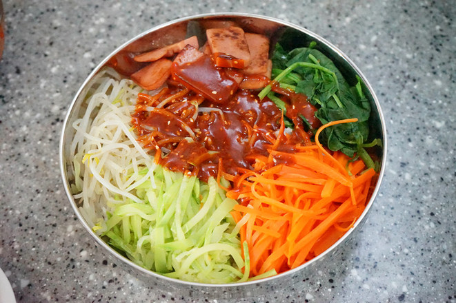 家常版-----韓式拌飯的做法-香辣味拌菜譜-易網健康養生網 家常版-----韓式拌飯的做法-香辣味拌菜譜