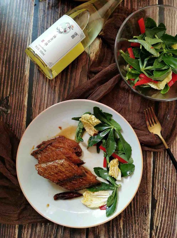 酒香燜帶魚的做法-家常味燜菜譜