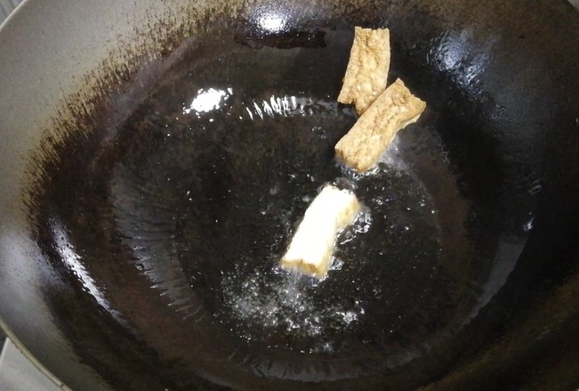 煎炒豆腐的做法-香辣味炒菜譜-易網(wǎng)<a href=http://www.jsjjzhkt.cn/ target=_blank class=infotextkey>健康養(yǎng)生</a>網(wǎng) 煎炒豆腐的做法-香辣味炒菜譜