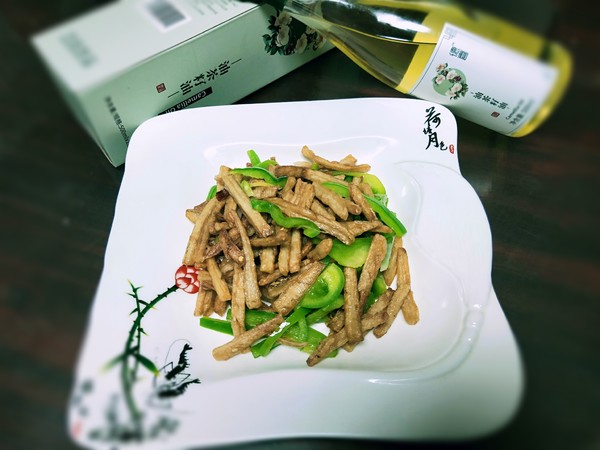 干煸藕條的做法-咸鮮味炸菜譜-易網健康養生網 干煸藕條的做法-咸鮮味炸菜譜