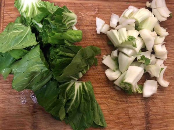 油渣青菜的做法-家常味炒菜譜-易網<a href=http://www.jsjjzhkt.cn/ target=_blank class=infotextkey>健康養生</a>網 油渣青菜的做法-家常味炒菜譜