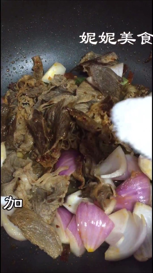 肥牛洋蔥片的做法-麻辣味炒菜譜-易網健康養生網 肥牛洋蔥片的做法-麻辣味炒菜譜
