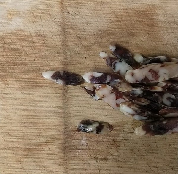 臘腸炒四季豆的做法-咸鮮味炒菜譜-易網<a href=http://www.jsjjzhkt.cn/ target=_blank class=infotextkey>健康養生</a>網 臘腸炒四季豆的做法-咸鮮味炒菜譜