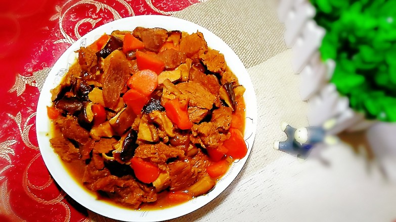 香菇燒牛肉的做法-家常味燒菜譜