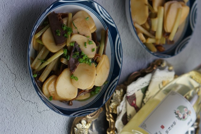 鵝胗芹菜炒年糕的做法-家常味炒菜譜-易網(wǎng)健康養(yǎng)生網(wǎng) 鵝胗芹菜炒年糕的做法-家常味炒菜譜