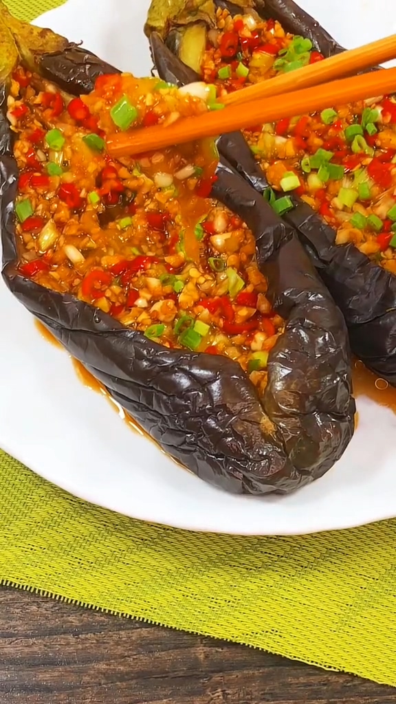 蒜泥蒸茄子的做法-家常味蒸菜譜