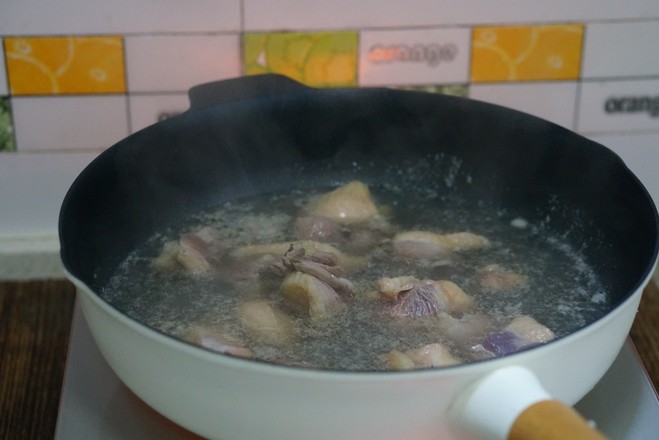 茶油蓮藕鴨湯的做法-家常味燉菜譜-易網(wǎng)健康養(yǎng)生網(wǎng) 茶油蓮藕鴨湯的做法-家常味燉菜譜