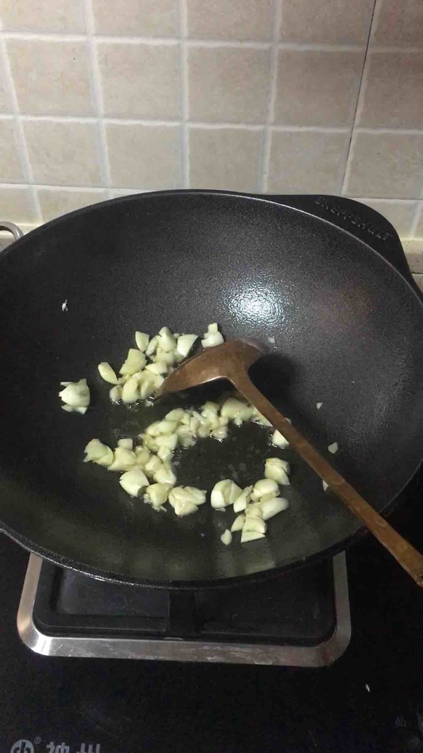 干煸腰果雞翅塊的做法-麻辣味炸菜譜-易網健康養生網 干煸腰果雞翅塊的做法-麻辣味炸菜譜