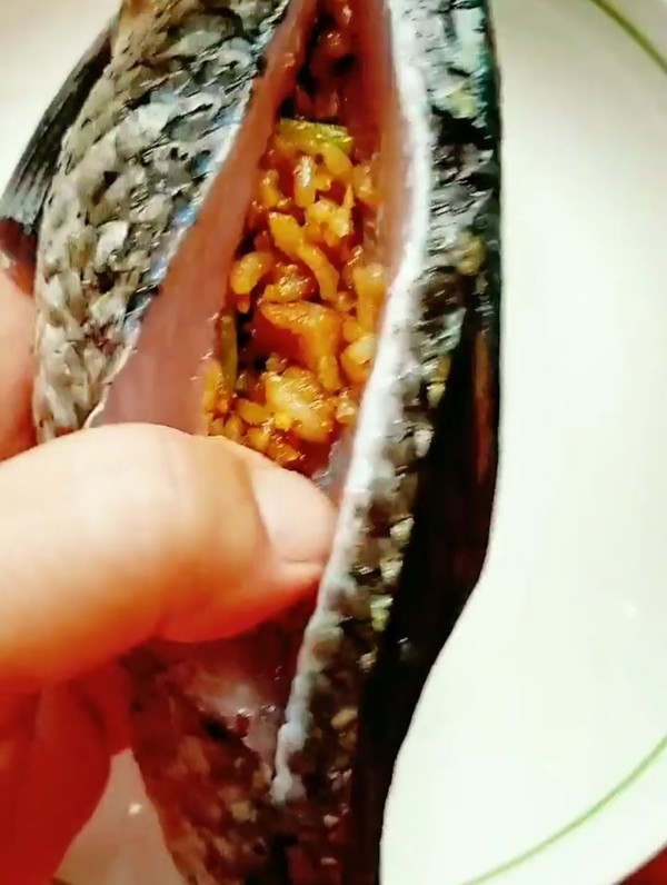 宋宴~釀魚的做法-咸鮮味烤菜譜-易網健康養生網 宋宴~釀魚的做法-咸鮮味烤菜譜