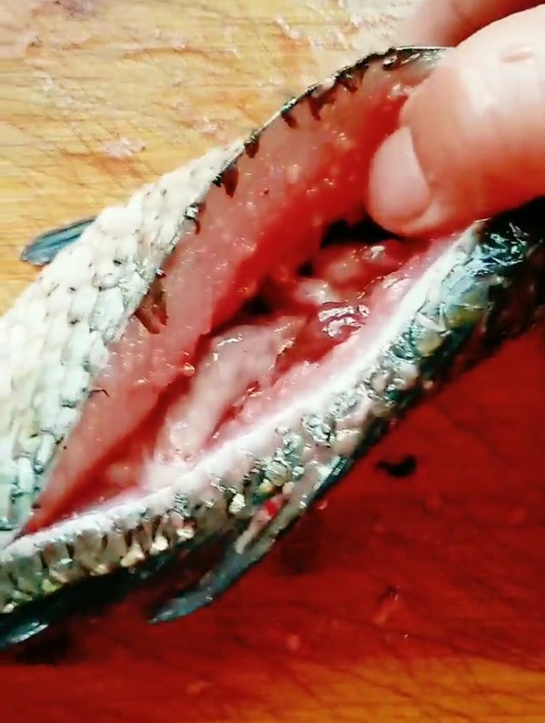 宋宴~釀魚的做法-咸鮮味烤菜譜-易網健康養生網 宋宴~釀魚的做法-咸鮮味烤菜譜