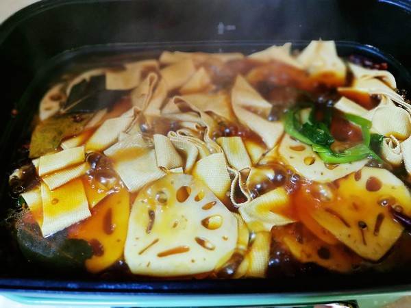 香辣鹵豆皮蓮藕，比周黑鴨和絕味還好吃！的做法-香辣味鹵菜譜